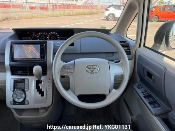 Used 2009 AT toyota noah ZRR70G Image[21]