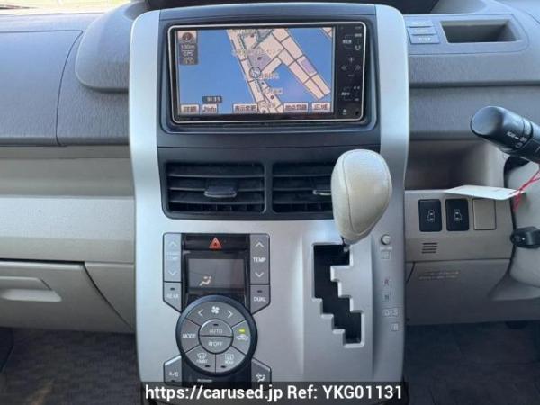 Used 2009 AT toyota noah ZRR70G Image[22]