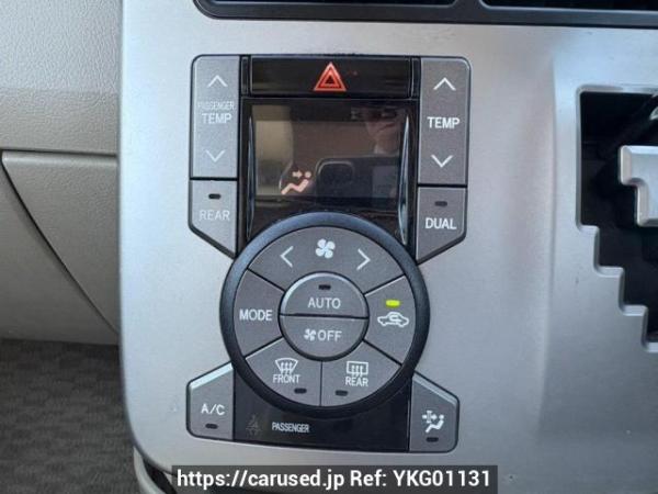 Used 2009 AT toyota noah ZRR70G Image[24]