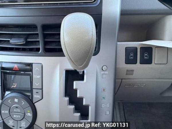 Used 2009 AT toyota noah ZRR70G Image[25]