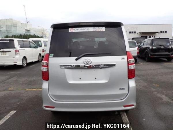 Used 2010 AT toyota noah ZRR75W Image[5]