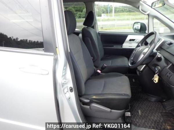 Used 2010 AT toyota noah ZRR75W Image[12]