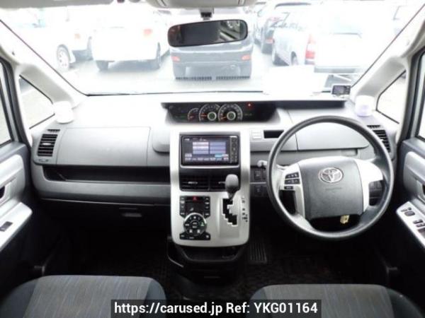 Used 2010 AT toyota noah ZRR75W Image[17]