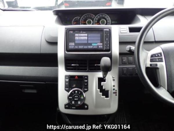 Used 2010 AT toyota noah ZRR75W Image[19]
