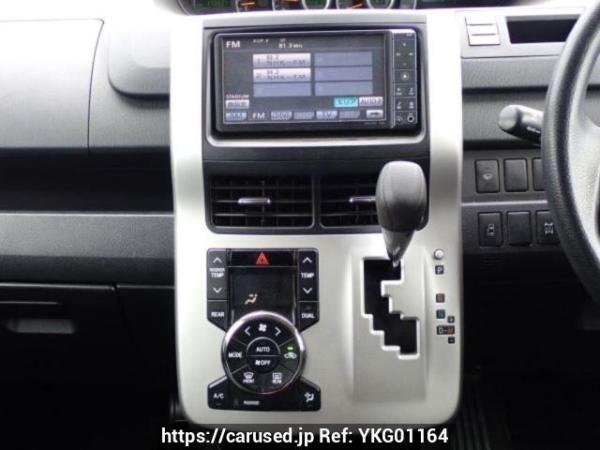 Used 2010 AT toyota noah ZRR75W Image[21]