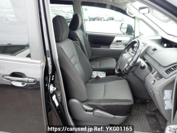 Used 2007 AT toyota noah ZRR70W Image[12]