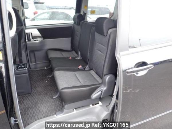 Used 2007 AT toyota noah ZRR70W Image[15]