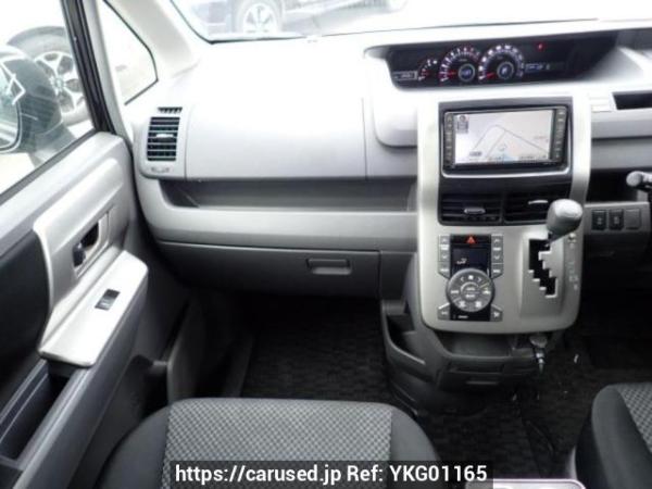 Used 2007 AT toyota noah ZRR70W Image[18]
