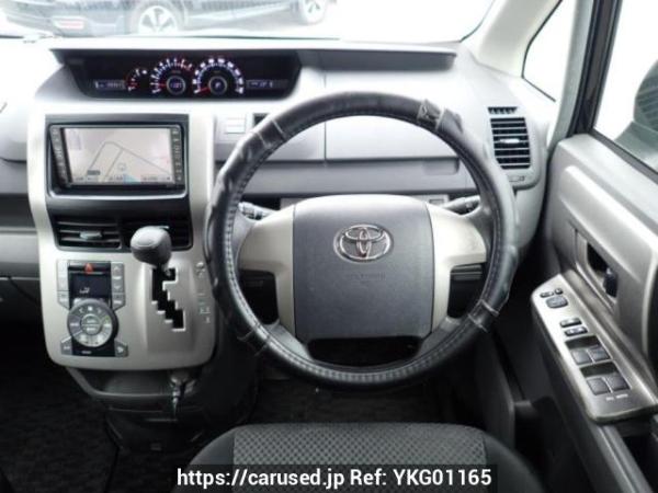 Used 2007 AT toyota noah ZRR70W Image[20]