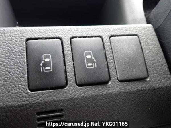 Used 2007 AT toyota noah ZRR70W Image[26]