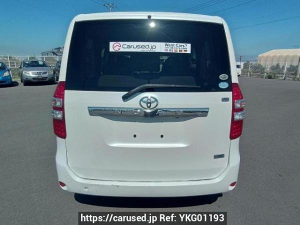 Used 2010 AT toyota noah ZRR70G Image[5]