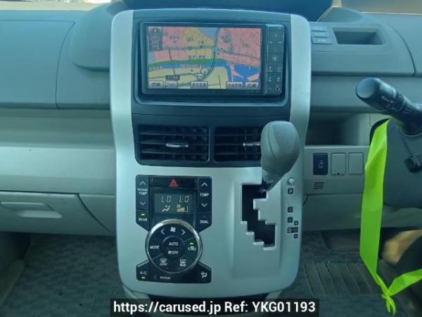 Used 2010 AT toyota noah ZRR70G Image[19]