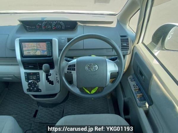 Used 2010 AT toyota noah ZRR70G Image[20]