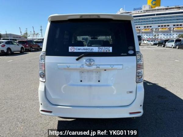 Used 2010 AT toyota voxy ZRR70W Image[5]