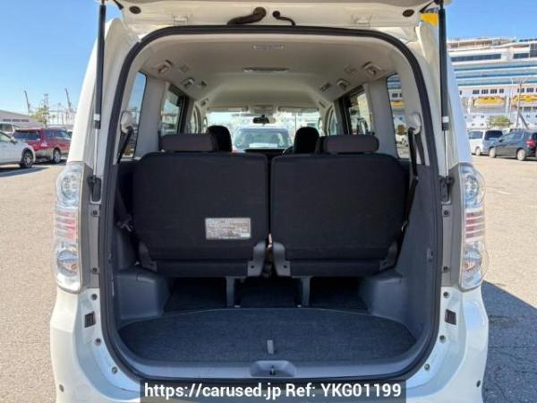 Used 2010 AT toyota voxy ZRR70W Image[8]