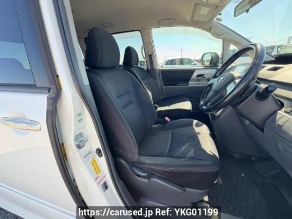 Used 2010 AT toyota voxy ZRR70W Image[12]