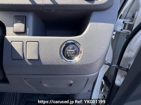 Used 2010 AT toyota voxy ZRR70W Image[28]