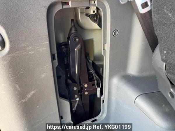 Used 2010 AT toyota voxy ZRR70W Image[46]