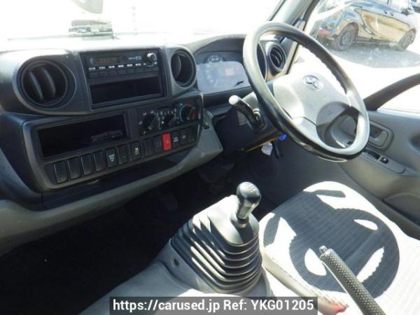 Used 2015 MT toyota toyoace-route-van XZC605V Image[13]