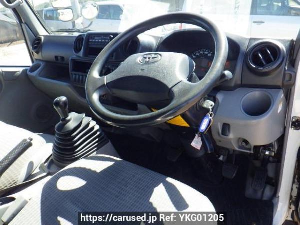 Used 2015 MT toyota toyoace-route-van XZC605V Image[14]
