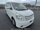 Toyota Noah ZRR70G