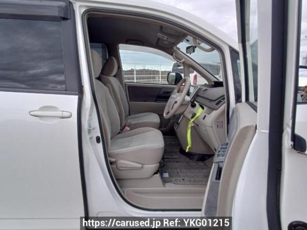 Used 2007 AT toyota noah ZRR70G Image[12]