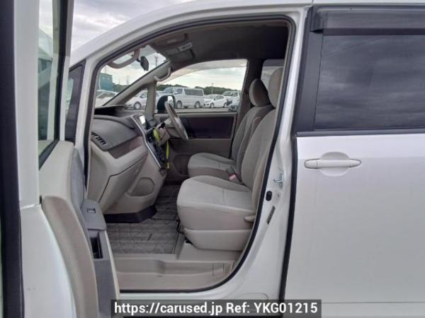 Used 2007 AT toyota noah ZRR70G Image[13]
