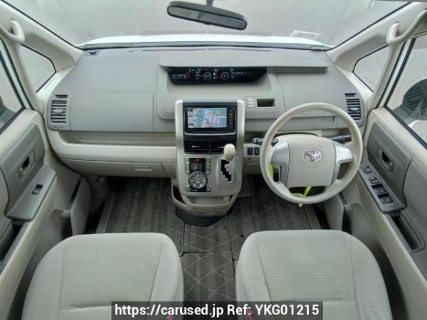 Used 2007 AT toyota noah ZRR70G Image[17]