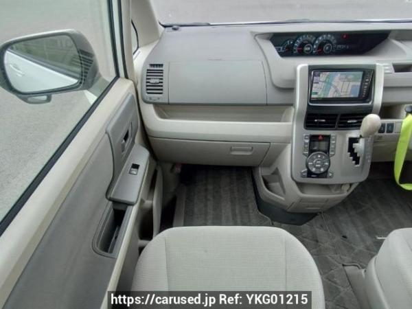 Used 2007 AT toyota noah ZRR70G Image[18]