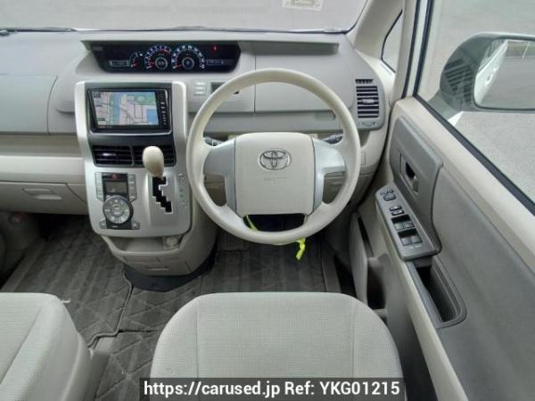 Used 2007 AT toyota noah ZRR70G Image[20]