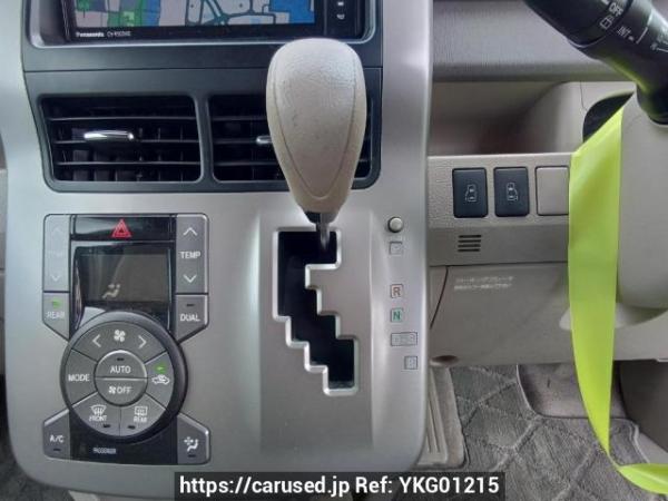 Used 2007 AT toyota noah ZRR70G Image[23]
