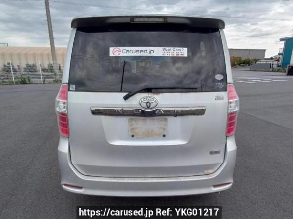 Used 2007 AT toyota noah ZRR70W Image[5]