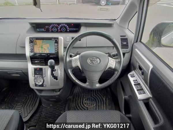 Used 2007 AT toyota noah ZRR70W Image[20]