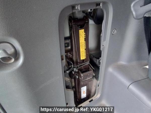 Used 2007 AT toyota noah ZRR70W Image[42]