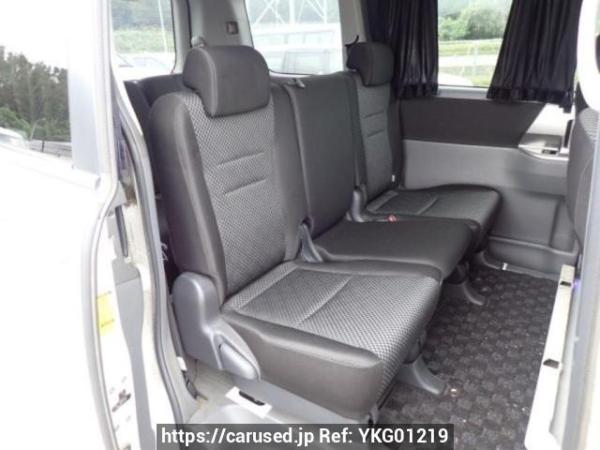 Used 2010 AT toyota noah ZRR70W Image[13]