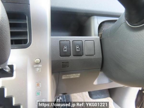 Used 2009 AT toyota noah ZRR70G Image[32]