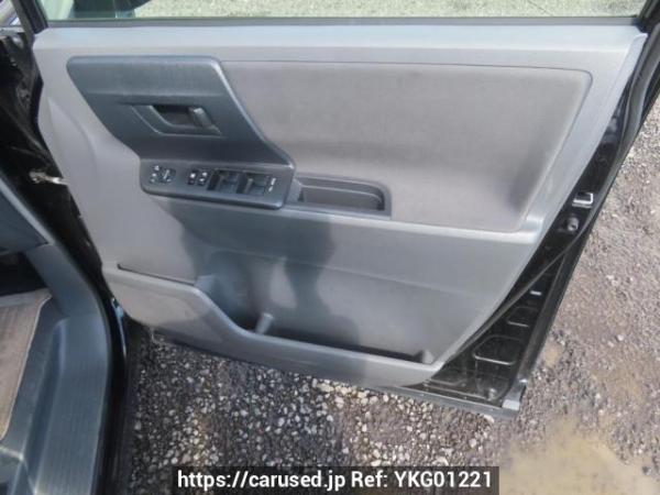 Used 2009 AT toyota noah ZRR70G Image[34]