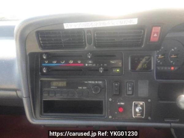 Used 2004 AT toyota hiace-commuter TRH124B Image[17]