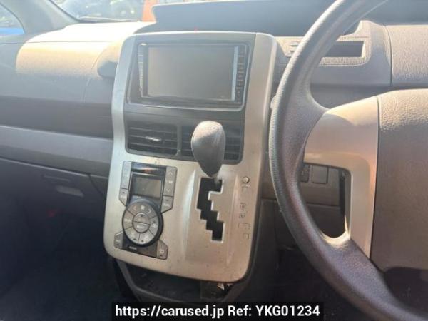 Used 2009 AT toyota noah ZRR70W Image[9]