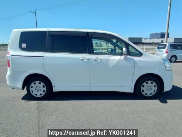 Used 2008 AT toyota noah ZRR70G Image[7]