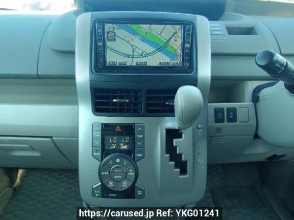 Used 2008 AT toyota noah ZRR70G Image[19]