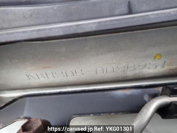 Used 2006 MT toyota hiace-van KDH205V Image[11]