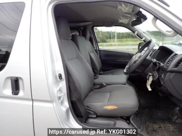 Used 2018 AT toyota regiusace-van TRH200V Image[12]
