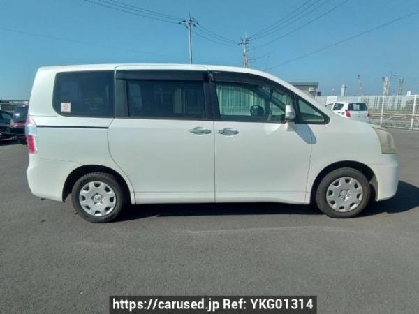 Used 2010 AT toyota noah ZRR70G Image[7]