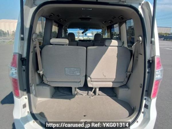 Used 2010 AT toyota noah ZRR70G Image[8]