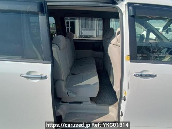 Used 2010 AT toyota noah ZRR70G Image[15]
