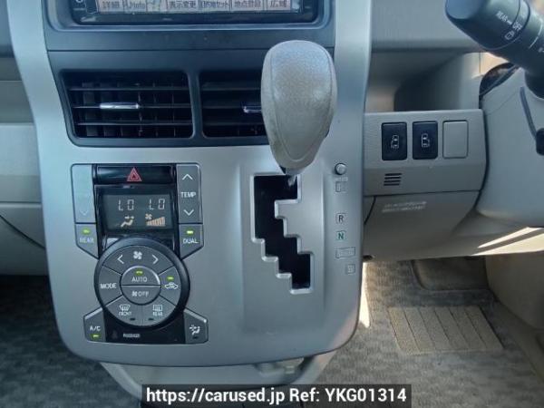 Used 2010 AT toyota noah ZRR70G Image[26]