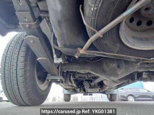 Used 2004 AT toyota hiace-van TRH112V Image[35]