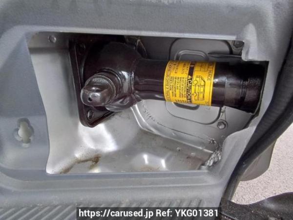 Used 2004 AT toyota hiace-van TRH112V Image[39]