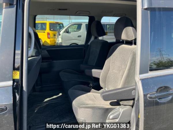 Used 2010 AT toyota noah ZRR70G Image[12]